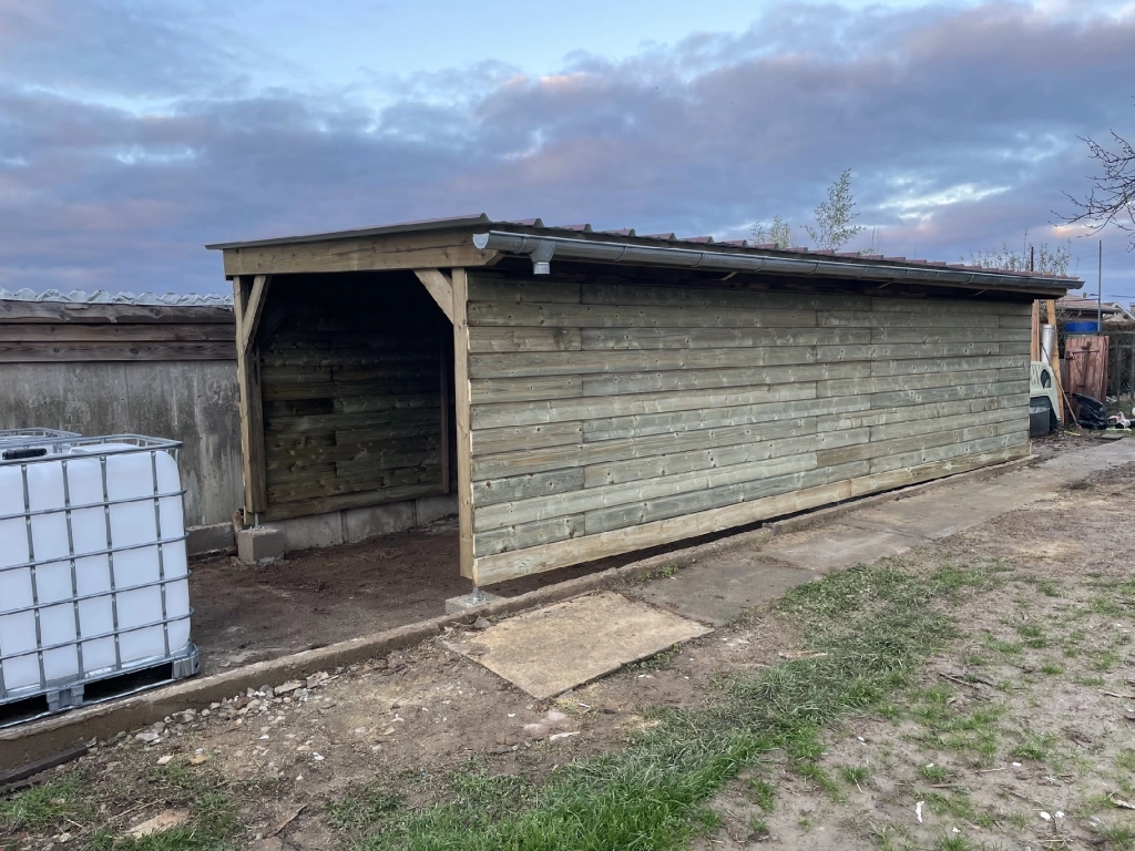 Création abri de jardin en bois